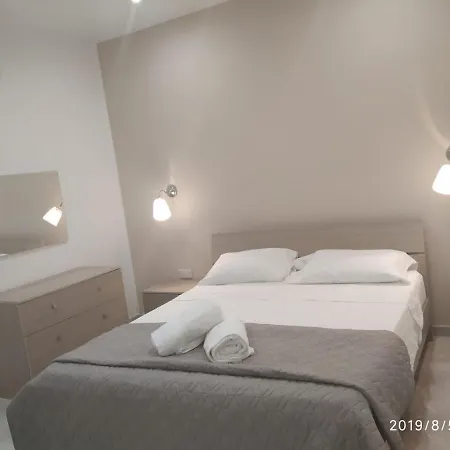 Lux * Ta Xbiex